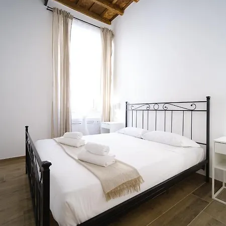 Vatican Elvira Apartment *