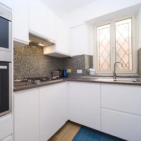 Vatican Elvira Apartment *